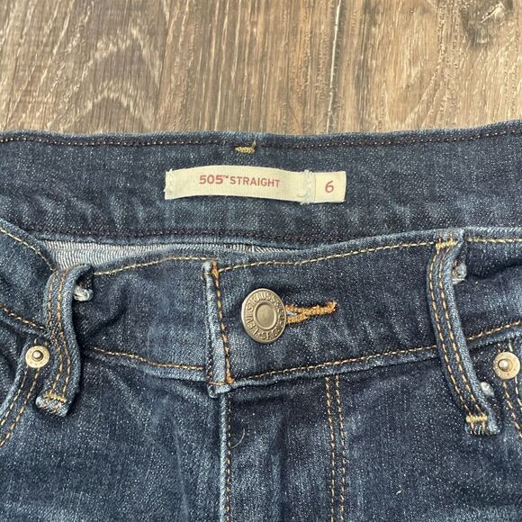 Levi's 505 Straight Women's Size 6 Jeans Dk Wash Denim Classic 90's Lt distress - Picture 9 of 11